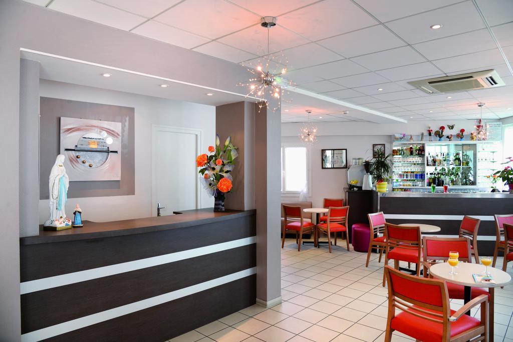 Hotel Saint Contard Lourdes Zewnętrze zdjęcie